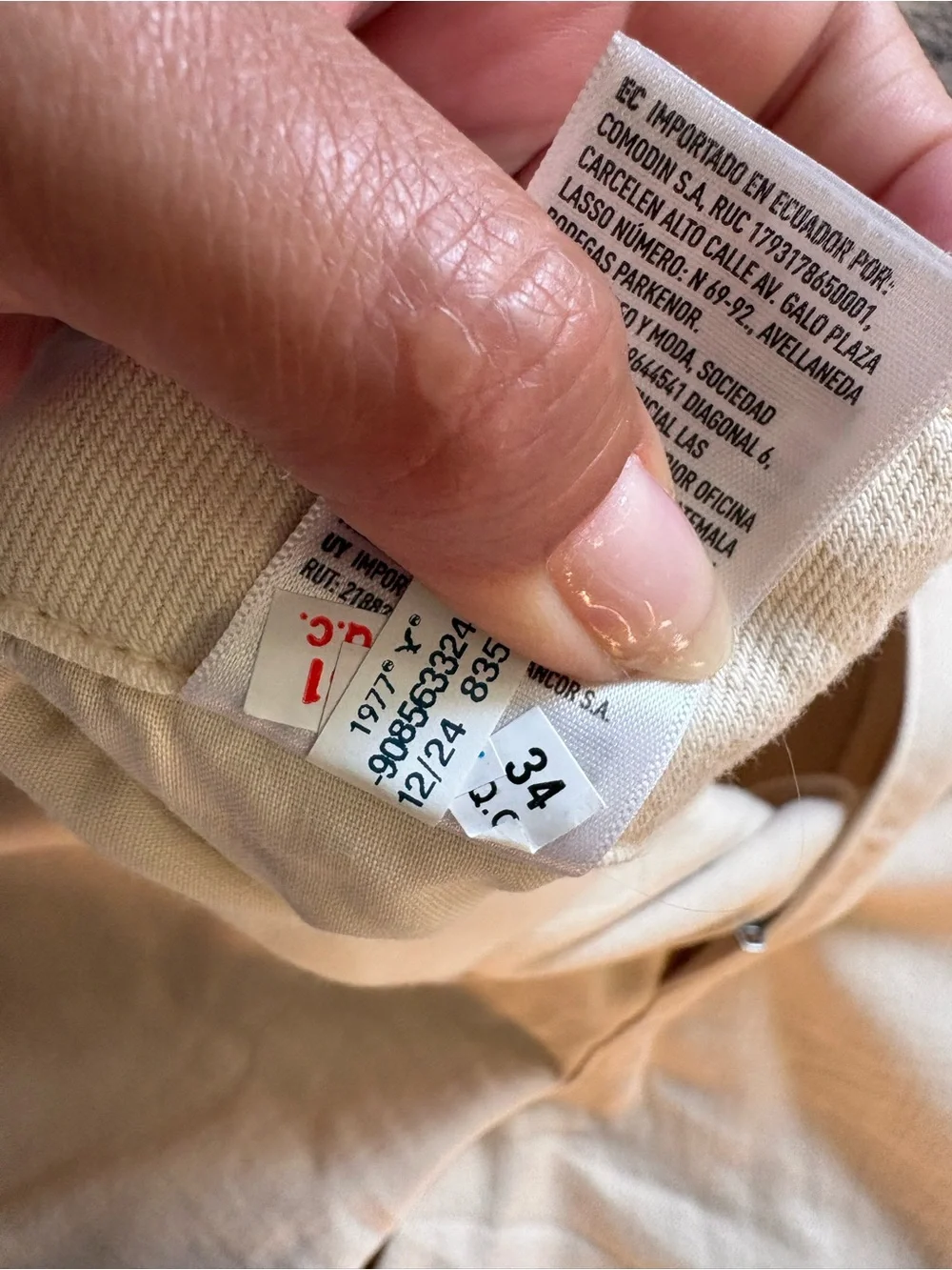 American eagle Stretch Low-Rise Baggy Bermuda Shorts size 6 light tan